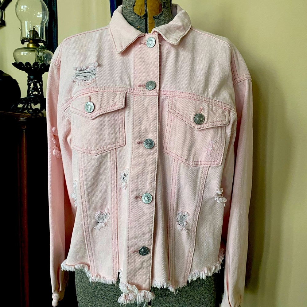 POL Oversized Pink Denim Distressed Star Shirt Button Down Crop Jacket NWOT